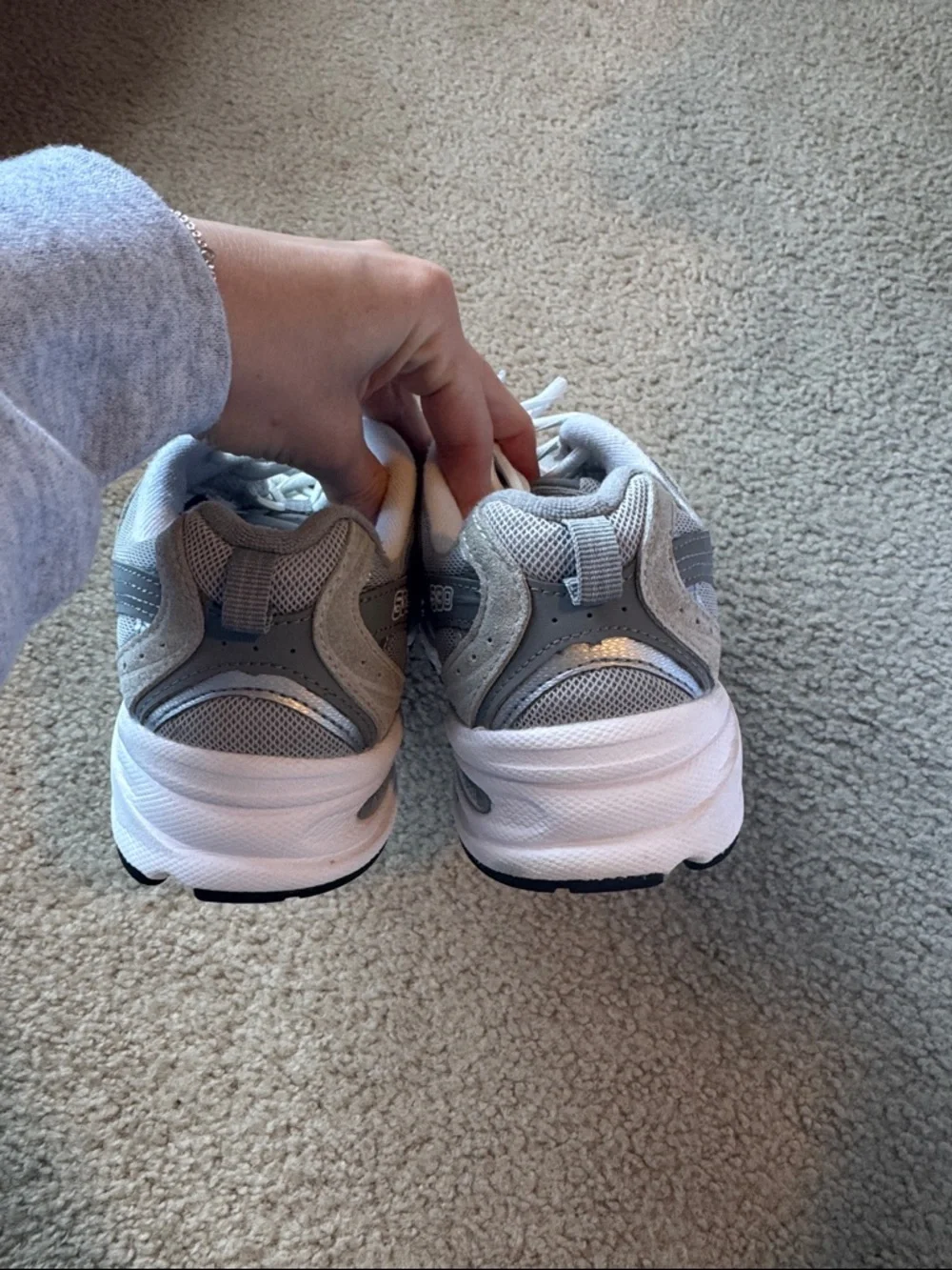 New Balance 530 Light Gray Mesh & Suede Sneakers - Picture 4 of 6